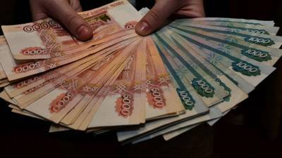 Аферист прикинулся сотрудником ГИБДД и заработал 1,5 млн рублей на петербуржцах