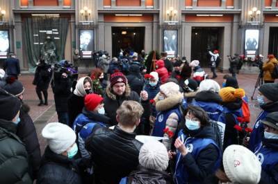 В театре Москвы началась церемония прощания с Василием Лановым. Фото