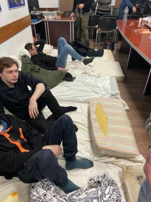 Петербургские правозащитники предложили обжаловать решения ночных судов