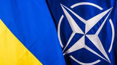 Зеленский просит Байдена о вступлении в НАТО