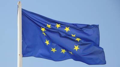Брюссель намерен защитить европейскую экономику отказом от доллара