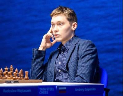18-летний уроженец Новочеркасска Андрей Есипенко стал третьим на шахматном супертурнире