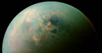 Гигантские радуги и ливни раз в 29 лет. Ученые рассказали, какая погода царит на Титане