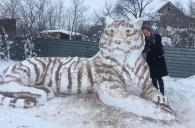Жительница Одесщины покорила Соцсети снежным тигром