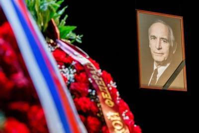 В Москве похоронили Василия Ланового