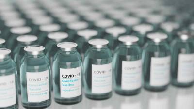 В Италии вакцинация от коронавируса оказалась под угрозой срыва