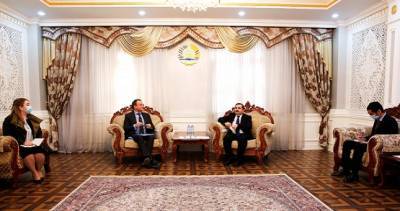 Музаффар Хусейнзода принял новоназначенного главу представительства ВОЗ в Таджикистане