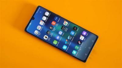 Смартфон LG Velvet получает обновление до Android 11