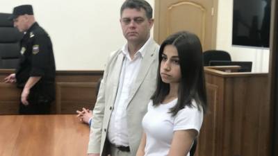 Мосгорсуд вернул прокурору дело старших сестер Хачатурян