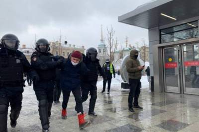 Настало время для более решительных действий: Украина выступила за введение санкций против РФ из-за силового подавления протестов