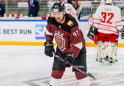 Канадского хоккеиста уволили за кражу клюшки Ковальчука