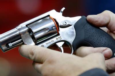 В Раде намерены рассмотреть закон о легализации оружия: Разумков сказал, когда его хотят принять