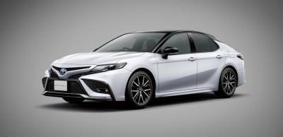 Toyota Camry немного обновилась в Японии