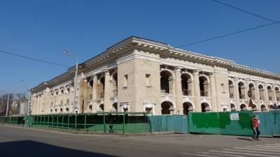 Одно из самых известных исторических зданий Киева наконец могут вернуть городу