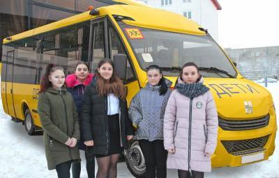 В Щучинском районе приобретены два автобуса для подвоза детей в учреждения образования
