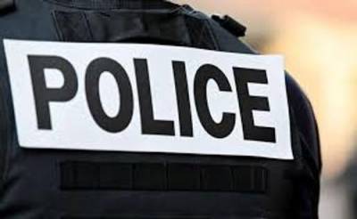 Французская полиция проводит спецоперацию в Тулон после того, как из окна одного из домов выбросили коробку с человеческой головой