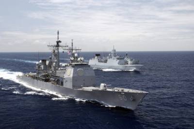 «Показать зубы»: вице-адмирал призвал ответить США на провокации в Черном море