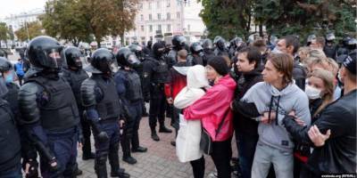 В Беларуси рабочих металлургического завода приговорили к заключению по делу о забастовке