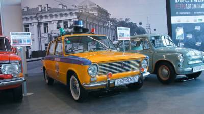 История советского автопрома ожила на выставке ретроавтомобилей в Петербурге.