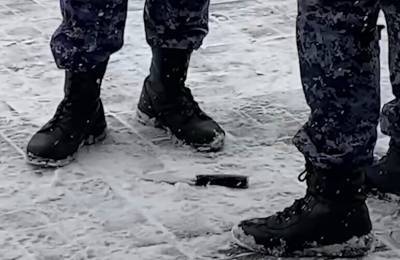 В Москве протестующий напал на росгвардейца с ножом