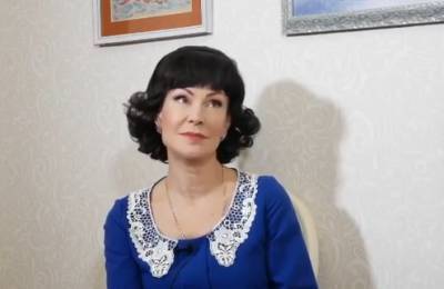 Нонна Гришаева вызвала слёзы у сотен людей на похоронах Василия Ланового