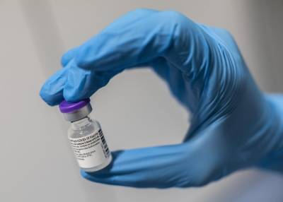 BioNTech намерена произвести в 2021 году 2 млрд доз вакцины от COVID-19