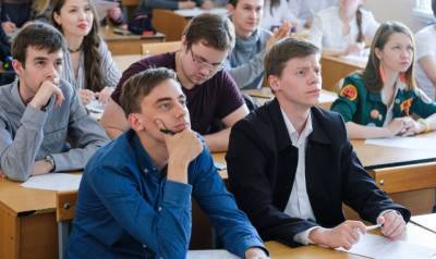 Отмена старших классов в украинских школах: родители школьников недовольны реформой