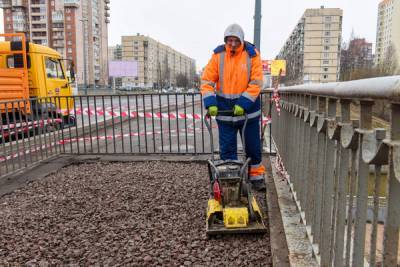 В 2021 году на ремонт дорог в Петербурге потратят 6 млрд рублей