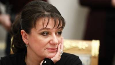 Милонова удивил размер зарплаты депутата петербургского ЗАКСа Мельниковой