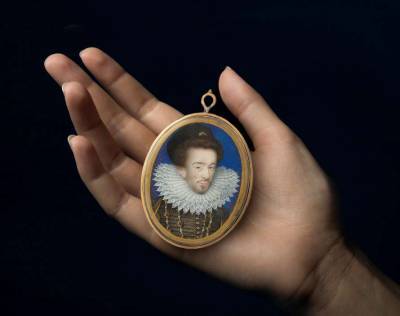 В Британии найден редкий миниатюрный портрет французского короля-бисексуала