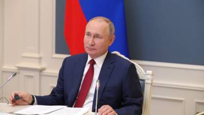 Путин обратился к сотрудникам МИД РФ по случаю Дня дипломата