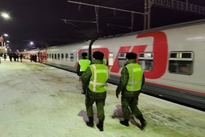 Трех нарушителей границы задержали смоленские пограничники в поезде Минск-Москва