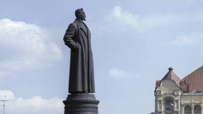 Художник Гинтовт оценил идею вернуть памятник Дзержинскому на Лубянскую площадь