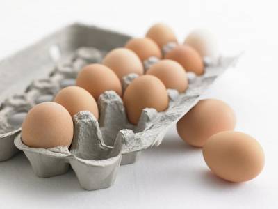 Миасского предпринимателя уличили в продаже просроченных яиц