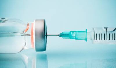 Вакцинация в Японии оказалась под угрозой срыва из-за нехватки шприцов для Pfizer