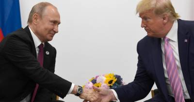 Politico: Трамп скрывал подробности разговоров с Путиным, к которым теперь имеет доступ Байден