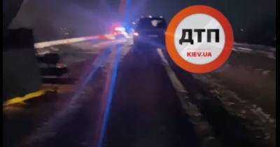 Джип протаранил бензовоз под Киевом, пытаясь удрать от полиции, есть пострадавшие (видео)