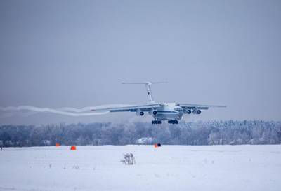 Эскадрилья самолетов Ил-76 начала учения в Тверской области
