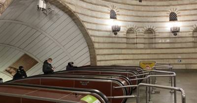 Киевлян предупредили о ремонте эскалаторов на станции метро "Лукьяновская"