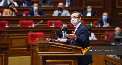 Словесная перепалка в парламенте Армении: о чем поспорили министр и депутат