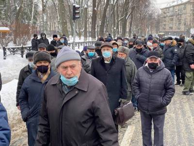 В Киеве из-за маленьких пенсий митингуют ветераны-силовики