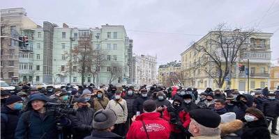 Под Офисом президента в Киеве идут протесты ветеранов-силовиков из-за пенсий – Фото - ТЕЛЕГРАФ