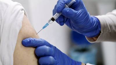 В центре имени Гамалеи дали прогноз вакцинации от COVID-19