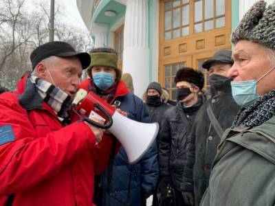 На Украине ветераны силовых ведомств требуют пересчета пенсий