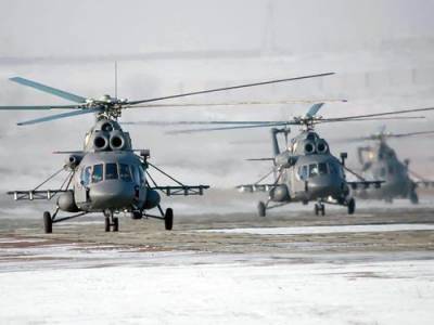 Вертолеты армейской авиации ВВО отработали задачи воздушной разведки ночью
