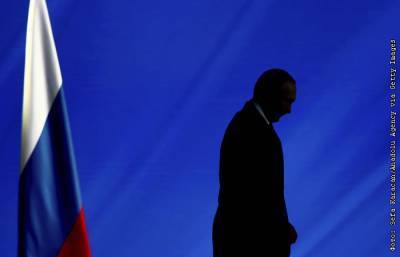 Путин поручил проверить зарплаты бюджетников на соответствие "майским указам" 2012 года