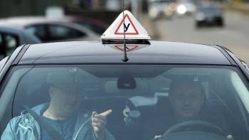 Царица дорог ГИБДД объяснила очередь в 1000 человек на пересдачу экзамена по вождению