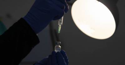 Запись в несколько кликов: Минцифра начала собирать электронные заявки на вакцинацию от коронавируса