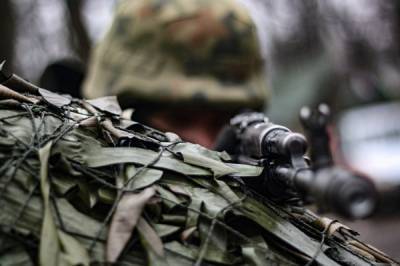 Вражеский снайпер ранил нашего защитника на Донбассе: в каком он состоянии