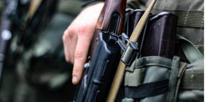 На Донбассе вражеский снайпер ранил украинского военного